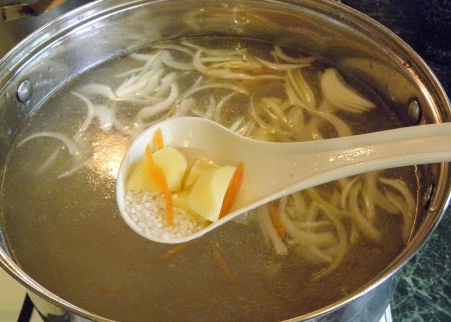 Сборный куриный суп с рисом и суп с вермишелью, пошаговый рецепт с фото
